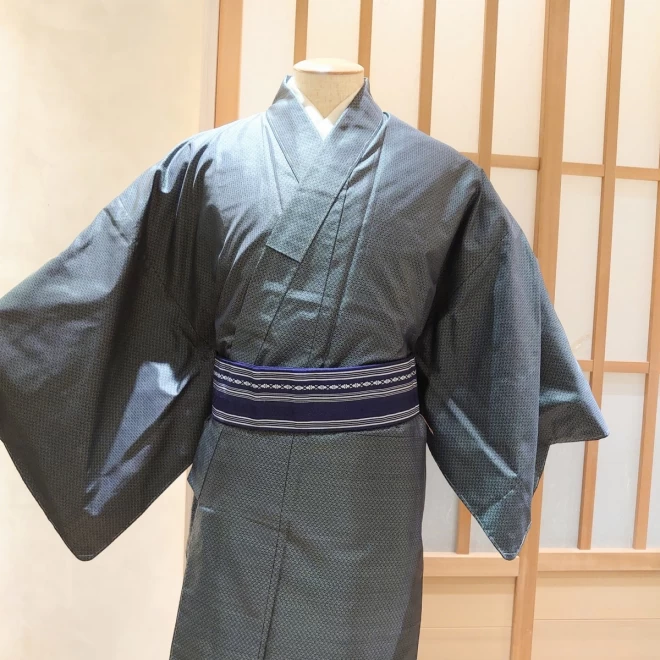 リサイクル男性用着物　袷　着物・羽織 アンサンブル セット　正絹　大島紬